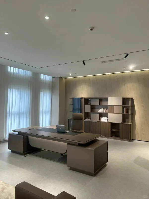 Bàn làm việc giám đốc + trưởng phòng BLVGD14