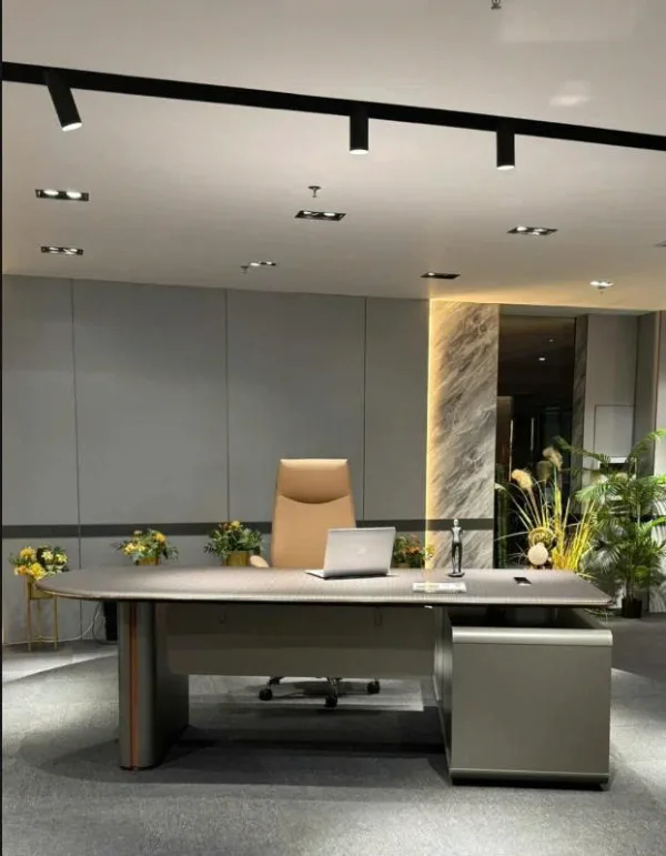 Bàn làm việc giám đốc + trưởng phòng BLVGD18