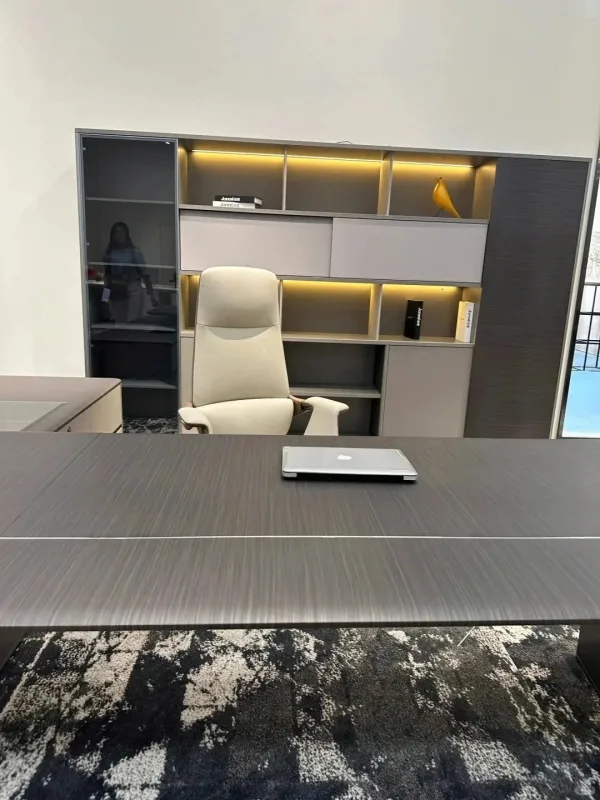 Bàn làm việc giám đốc + trưởng phòng BLVGD29