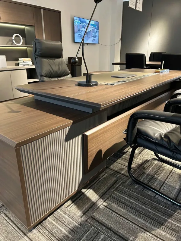 Bàn làm việc giám đốc + trưởng phòng BLVGD30