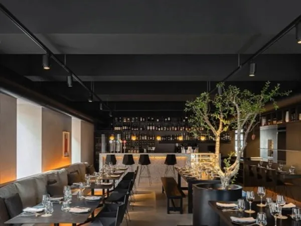 THIẾT KẾ NỘI THẤT NHÀ HÀNG QUẬN 1 PHONG CÁCH INDUSTRIAL CHIC