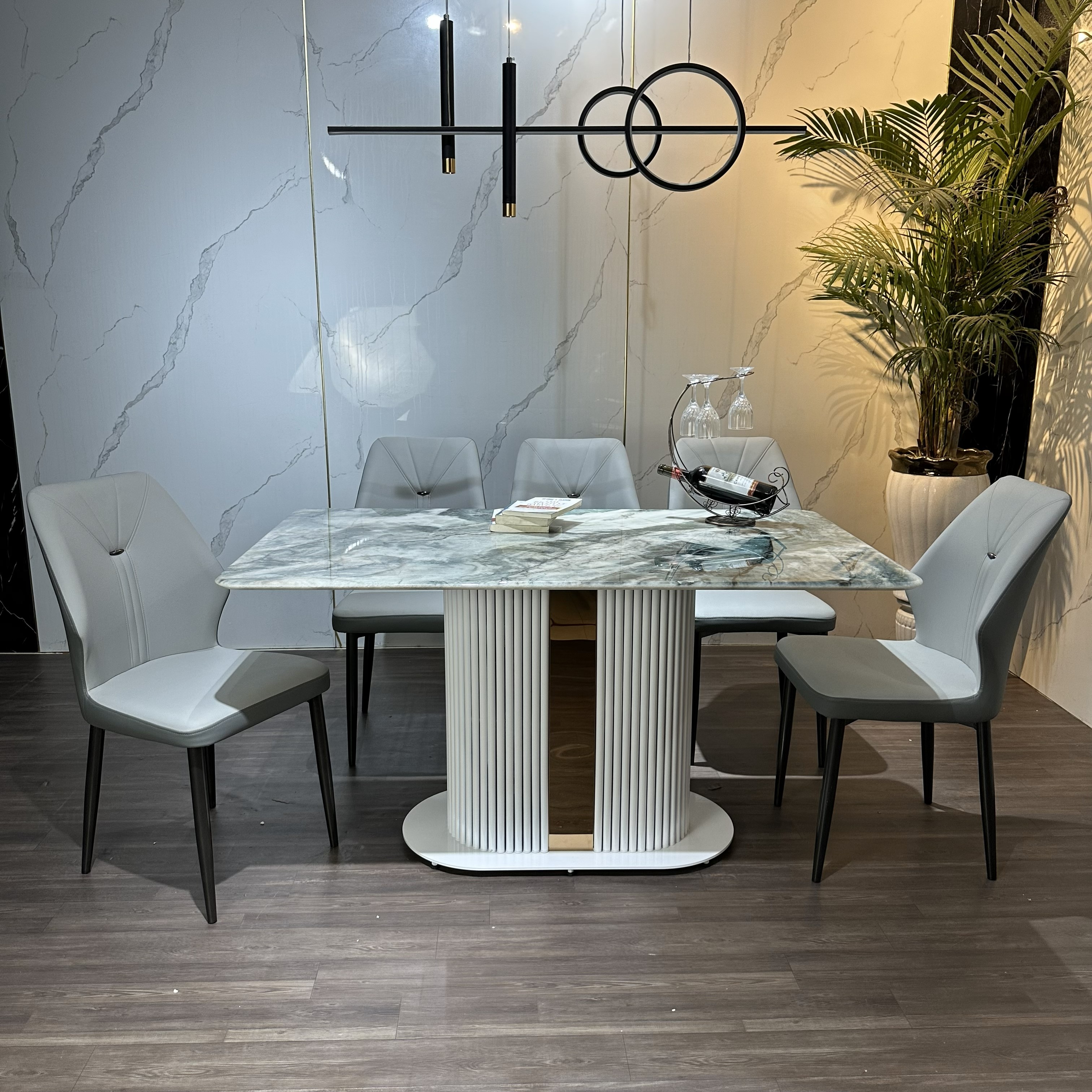 BÀN GHẾ BỌC DA CAO CẤP
MS23