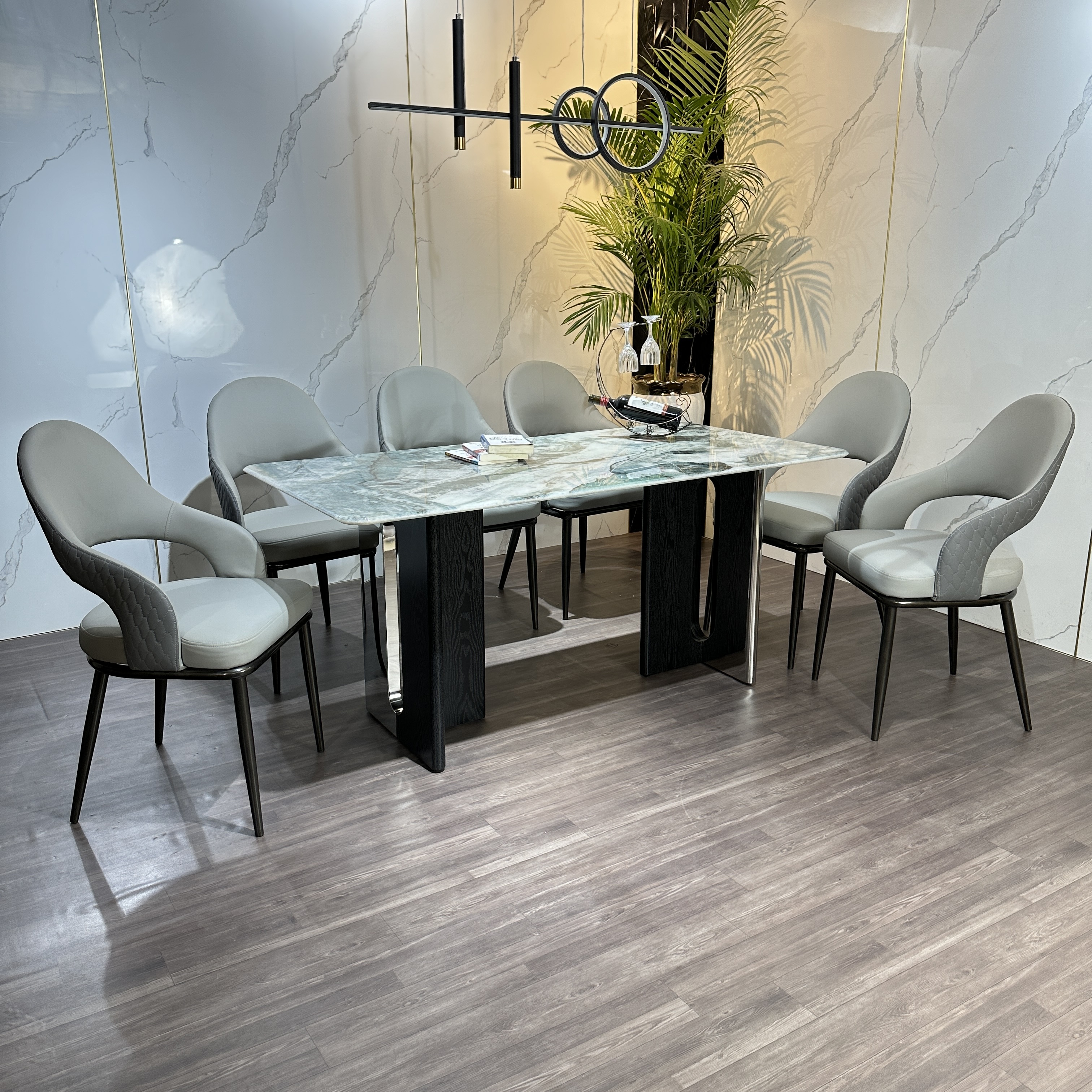 BÀN GHẾ BỌC DA CAO CẤP
MS60