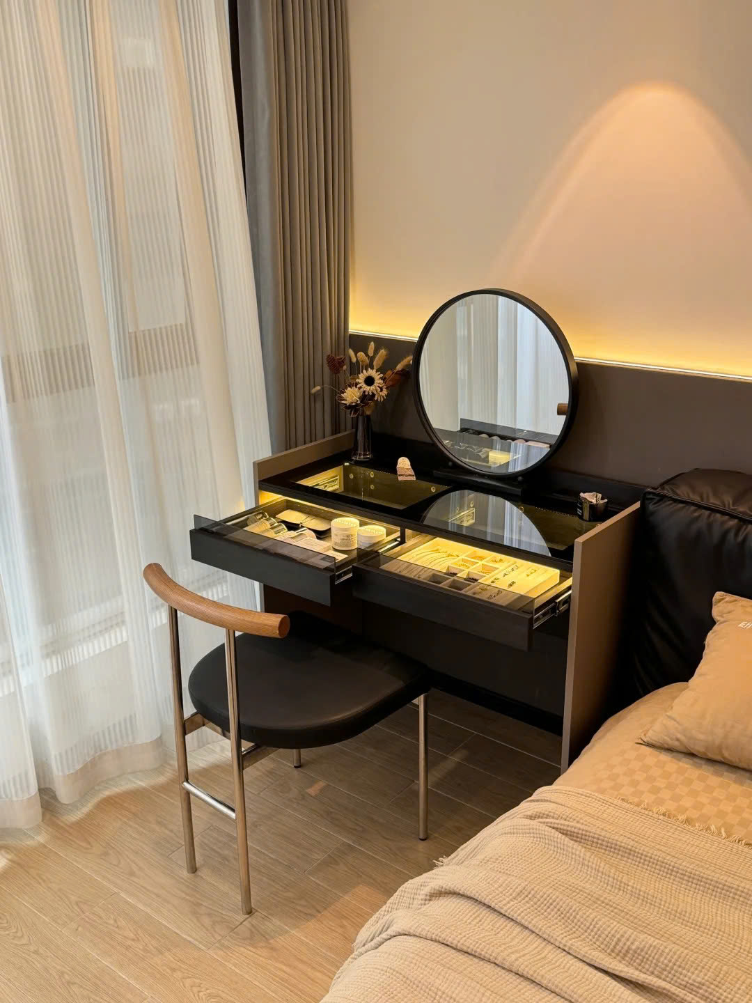 Bàn trang điểm cao cấp  24