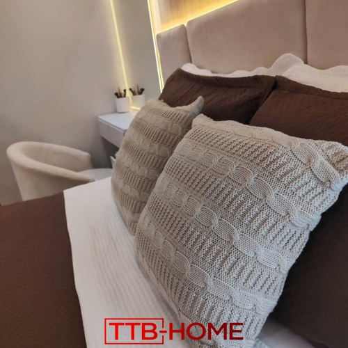 Giường bọc nệm cao cấp TTB18